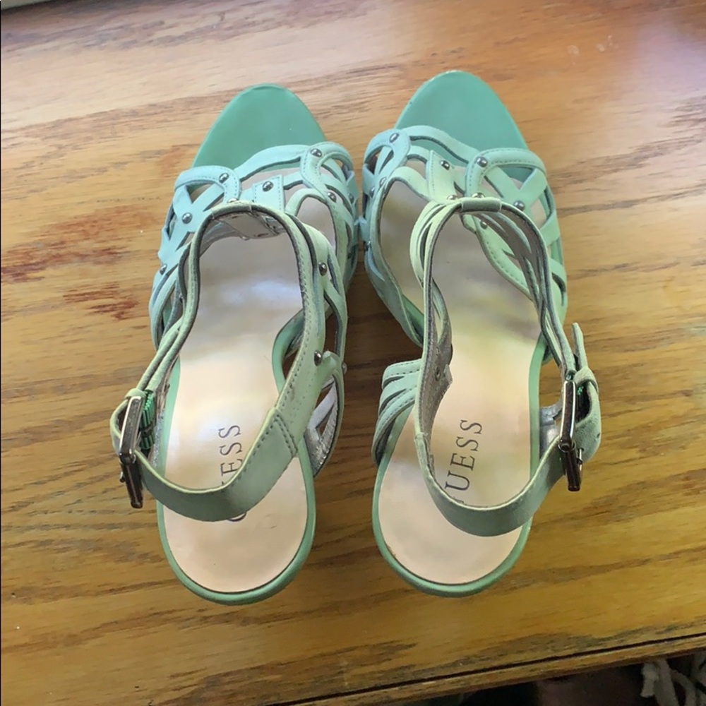 GUESS heels - Picture 2 of 3